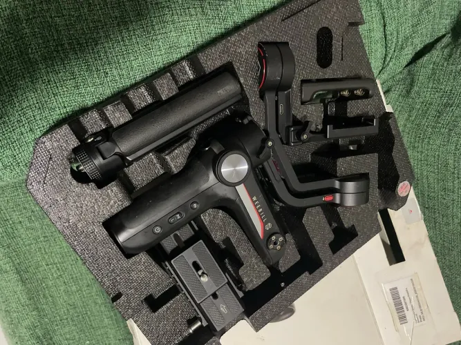 Gimbal Estabilizador Zhiyun Weebill-S para Câmeras DSLR e Mirrorless