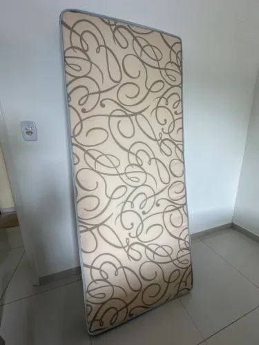 2 colchões de solteiro iguais