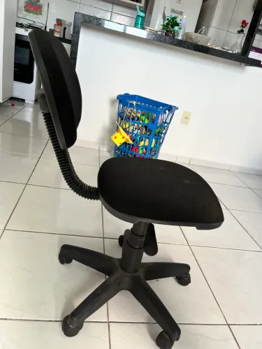Cadeira de escritório giratória 