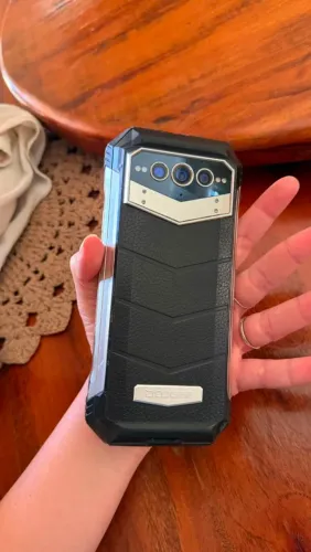 Smartphone doogee v max indestrutível .22000mah ,aprova de poeira, água e queda.valor 2300