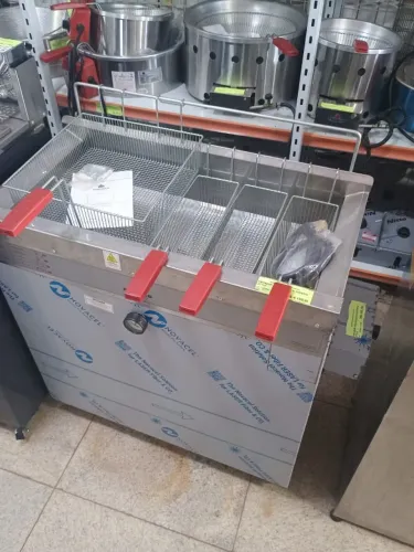 FRITADEIRA QUADRADA A GAS AGUA E OLEO PROGAS - NOVO
