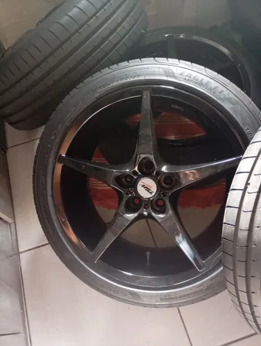 Jogo de Rodas Aro 18 TSW + Pneus Goodyear ?