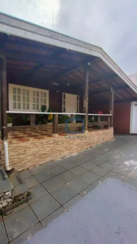 Casa de madeira a venda em Lindóia
