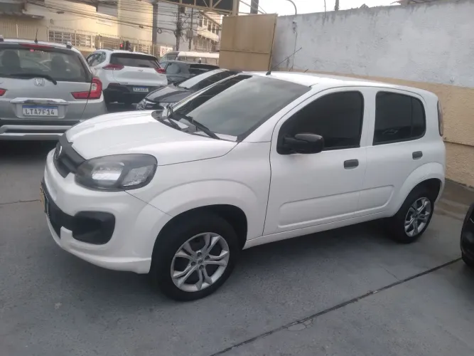 Fiat Uno Attractive 1.0 EVO Fire Flex 8V 5P 2021