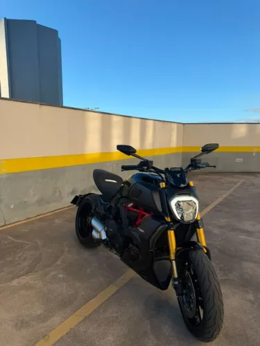 Ducati Diavel Super Nova Financia 48x