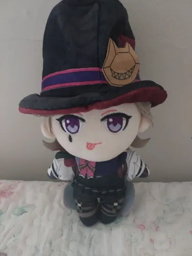 Boneco Pelúcia Lyney - Genshin Impact