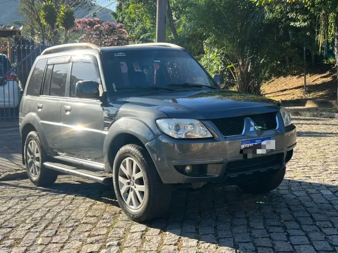 Mitsubishi Pajero TR4 2.0 Flex 16V 4X2 Aut. 2013