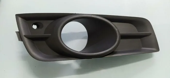 Moldura Farol De Milha -direito Mercedes Classe B C/detalhe