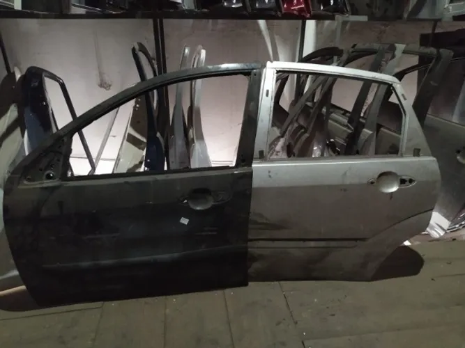 Porta Ford Focus 2001 2002 2003 2004 2005 2006 2007