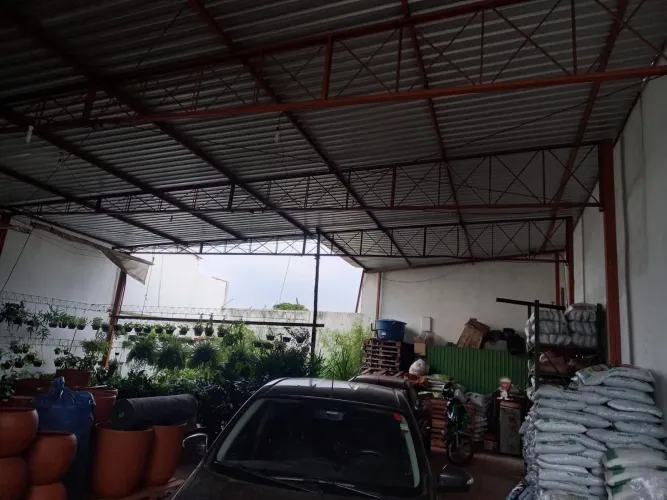 Vendo uma floricultura completa com porteira fechada prédio inteiro