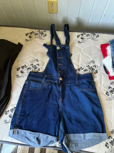 Jardineira Jeans Plus Size