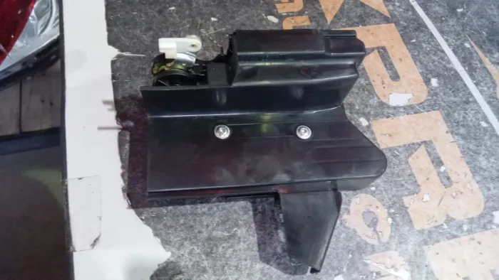 Tranca Porta dianteira Direita Renault Logan Sandero 2015 A 2019 Original