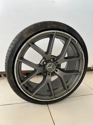Pneus Delinte 235/35ZR R19