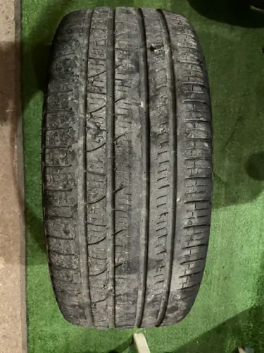 Pneus de Jeep 235/45/19 