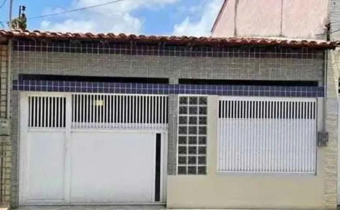 10- CASA NA VILA LUIZAO