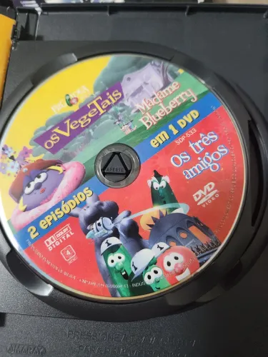 DVD Os Vegetais Os Três Amios e Madame Blueberry
