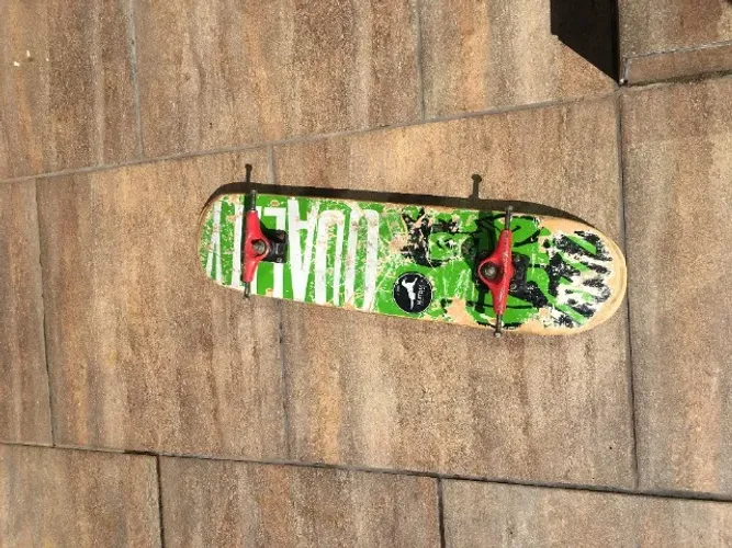 Skate com Truck