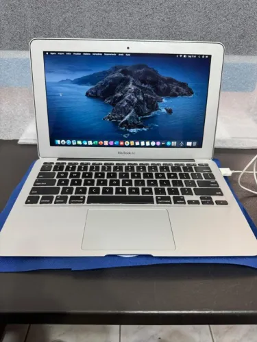 Macbook Air modelo 2011