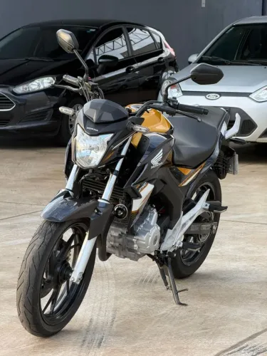 CB Twister 250cc unico dono (Baixo km)
