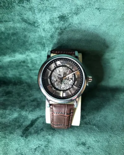 Relógio Armani Esqueleto, pulseira em couro, várias cores disponíveis