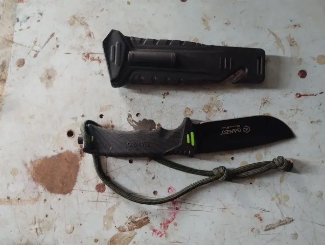 Faca GANZO original. 350 reais 
