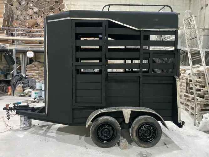 Trailer para transporte de animais - Novo!