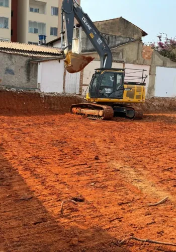 Escavadeira 200 G John Deere 2021