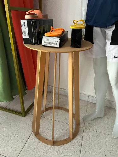 Mesa lateral MDF