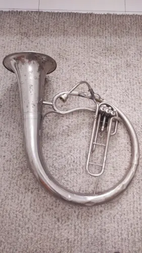 TUBA SOUSAFONE MI BEMOL, RELIQUIA !!!!