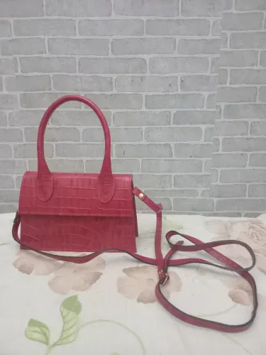 Bolsa vermelha couro 