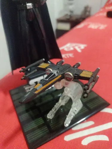 Miniaturas naves icônicas Star Wars 
