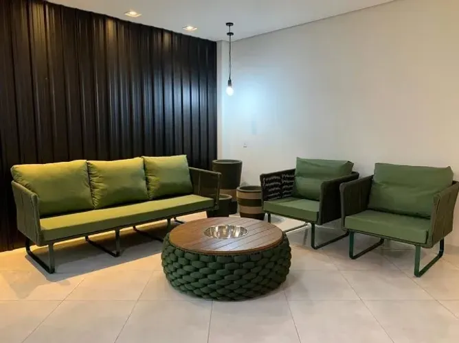 CONJUNTO SOFÁ DE TRICÔ NÁUTICO COM CHAMOANHEIRA DE MADEIRA