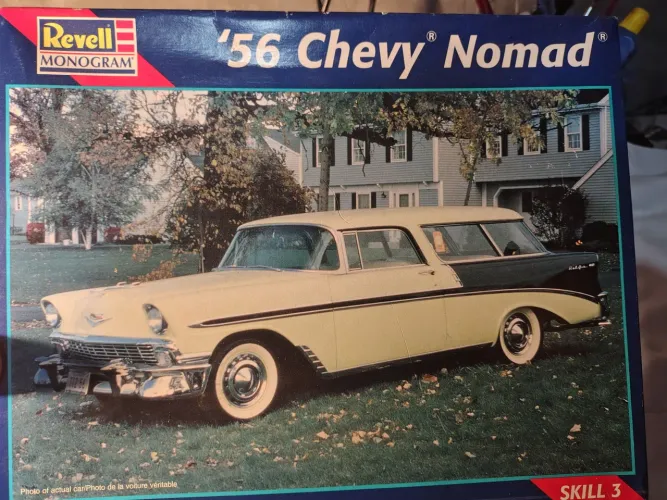 Kit de modelismo Revell Monogram '56 Chevy Nomad 1/25