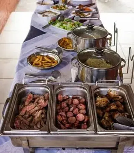 Imperdível A partir de 50 reais buffet de churrasco com guarnição e sobremesa 
