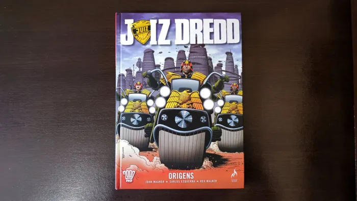 Juiz Dredd - Origens - HQ Mythos