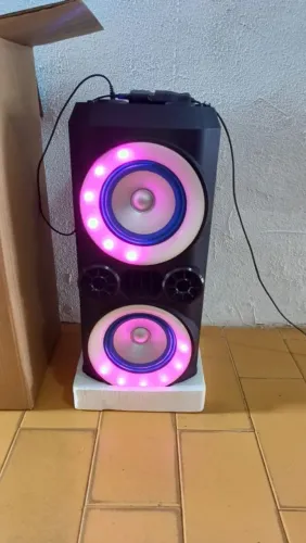 Vende-Se (Vejam na descrição abaixo)