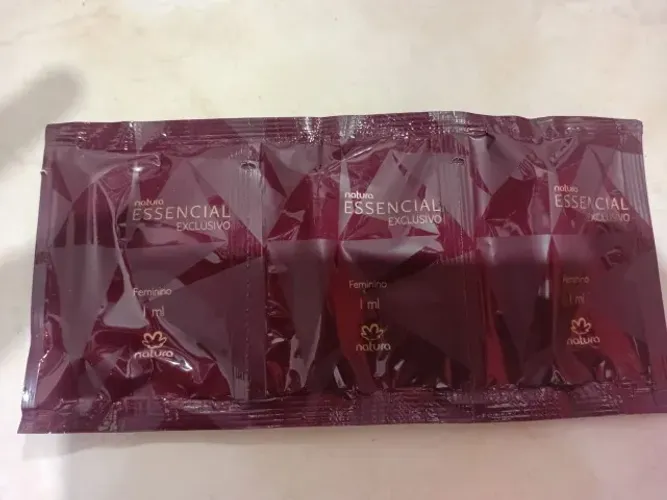 Amostra Essencial Exclusivo Feminino 0,1 ml