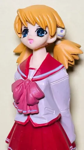 Karin Sasamori SR Figure - Yujin Figura Estática Gashapon Heart 2 - altura 9 cm Anime Girl