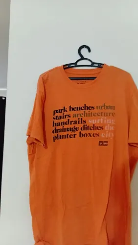 Camiseta Osklen laranja Skate