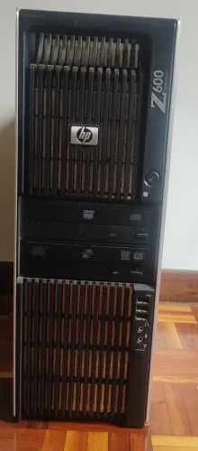 Gabinete HP Z600 - Funcionando