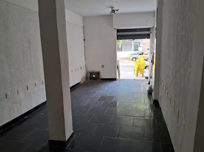 ALUGO Loja na Abolição