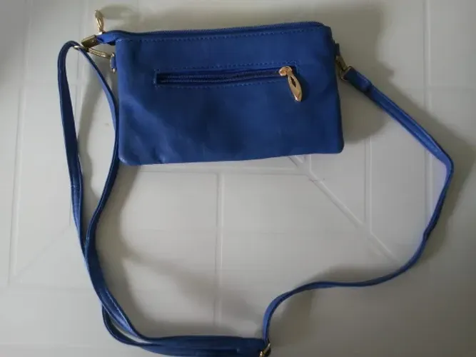 Bolsas Femininas Novas, pequenas, médias e grande, novas.