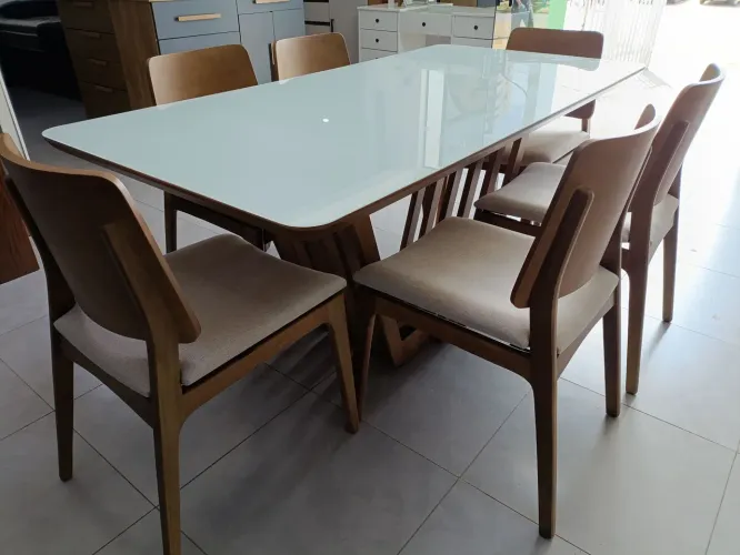 Mesa de Jantar com Tampo de Vidro - 6 Cadeiras - Madeira Maciça