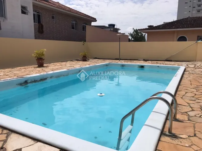 Casa residencial na Agronômica/Florianópolis