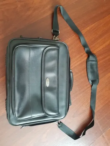 Maleta para notebook até 17 polegadas Couro