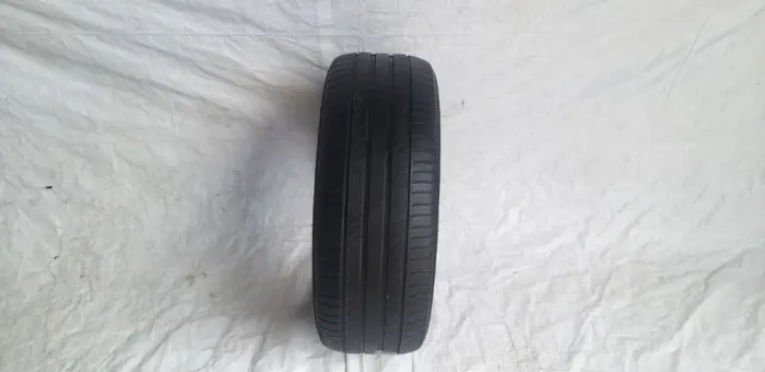 Pneu Michelin 215/55/18 #140 ORIGINAL USADO