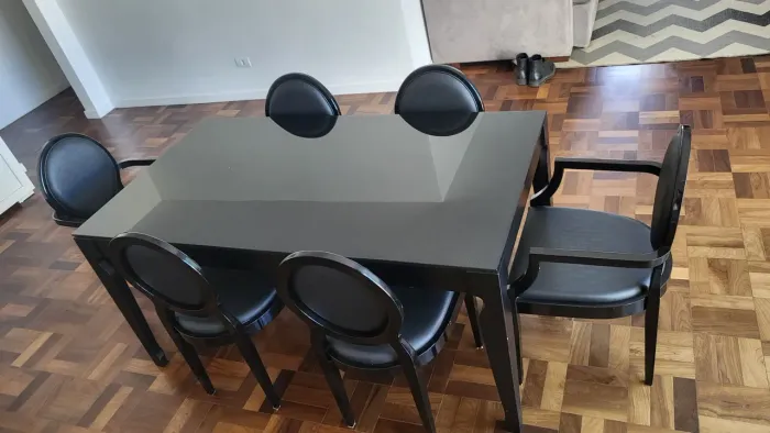 Mesa de Jantar Preta com 6 Cadeiras - Tok&Stok