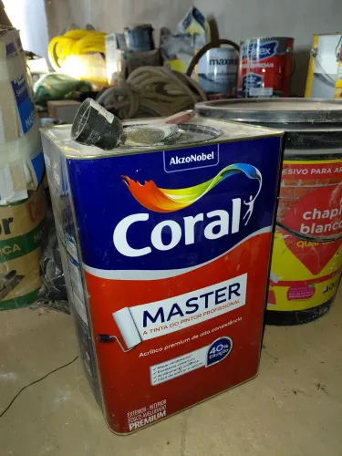 Tinta coral nova lacrada