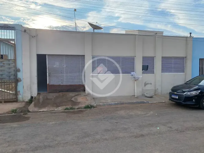 Casa com 2 quartos e 1 suíte R$320.000,00 codigo: 88884