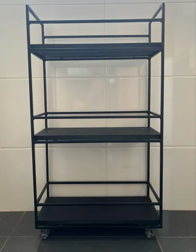 Carrinho de apoio com rodízios 